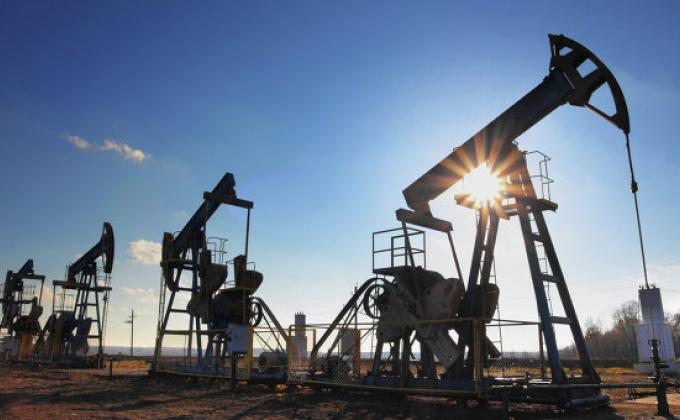 Deflation of oil prices put Azerbaijan's economy on the verge of collapse
