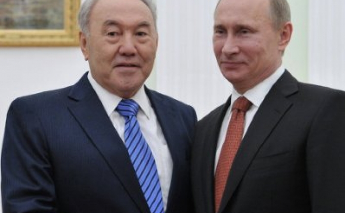 Путин и Назарбаев обсудили по телефону вопросы российско-турецких отношений