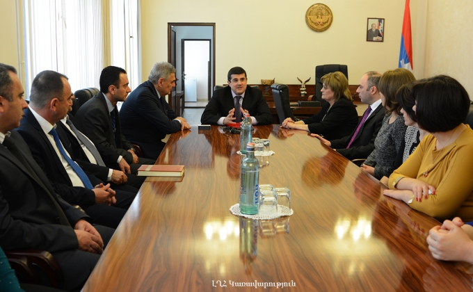 Премьер-министр представил нового министра здравоохранения и высоко оценил вклад Арутюна Кушкяна
