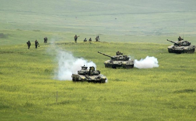 Нагорный Карабах сообщил об уничтожении 14 танков Азербайджана