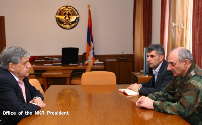Бако Саакян обсудил с вице-президентом Социнтерна сложившуюся в НКР ситуацию