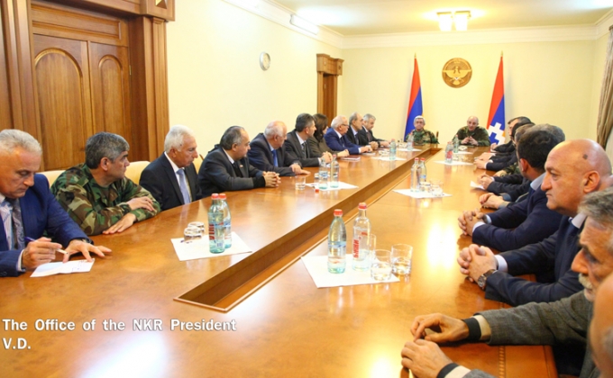  Bako Sahakyan and Serzh Sargsyan hold consultation in Stepanakert
