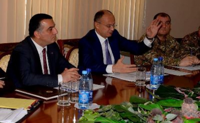Armenia MOD discusses social security issues of fallen and wounded soldiers’ families