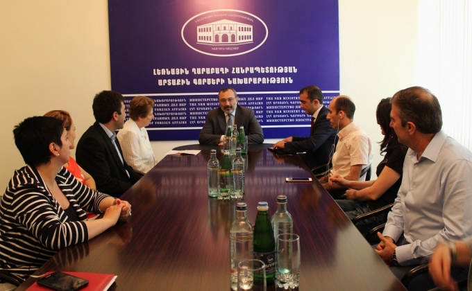 NKR Foreign Minister Received the Tavitian Foundation’s Scholarship Graduates