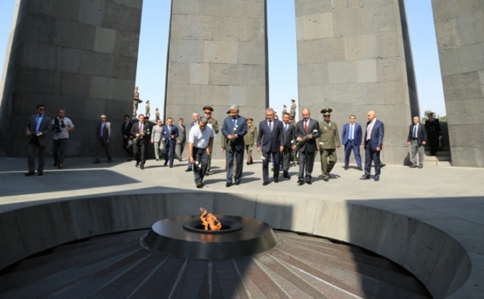 Участники заседания Совета министров глав оборонных ведомств стран ОДКБ посетили Цицернакаберд