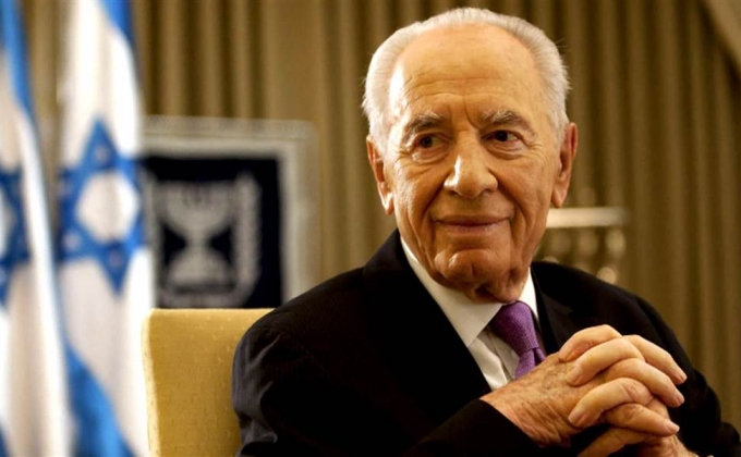 Obama orders flags at half-staff for Peres