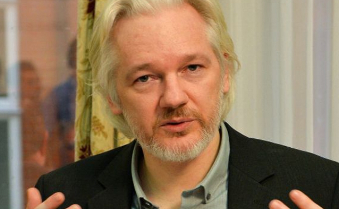 WikiLeaks founder left without internet