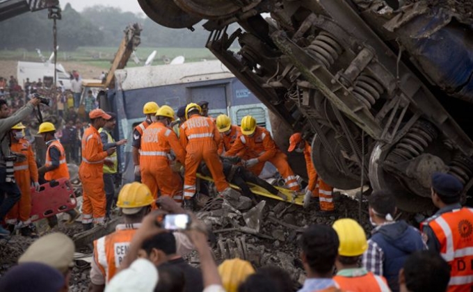 Հնդկաստանում գնացքի աղետից զոհվածների թիվը հասել Է 142-ի