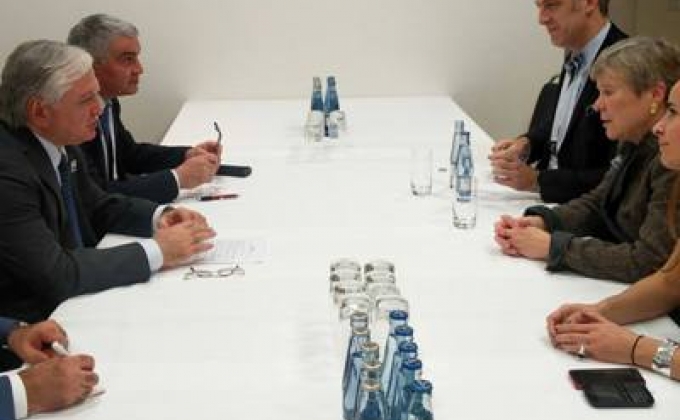 Armenia FM and NATO deputy secretary general discuss cooperation