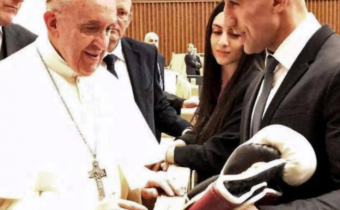 Arthur Abraham meets with Pope Francis