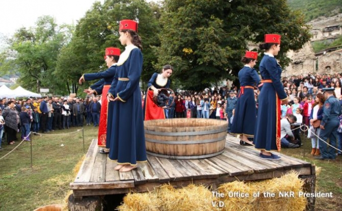 Фестиваль вина, шелковицы, концертные программы: В плане популяризации Арцаха год будет насыщенным
