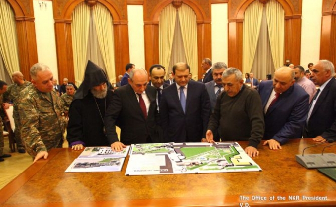 Президент  Бако Саакян принял делегацию мэрии Еревана во главе с мэром Тароном Маргаряном