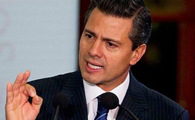 Mexico's President promises to defend rights migrants during dialogue with US