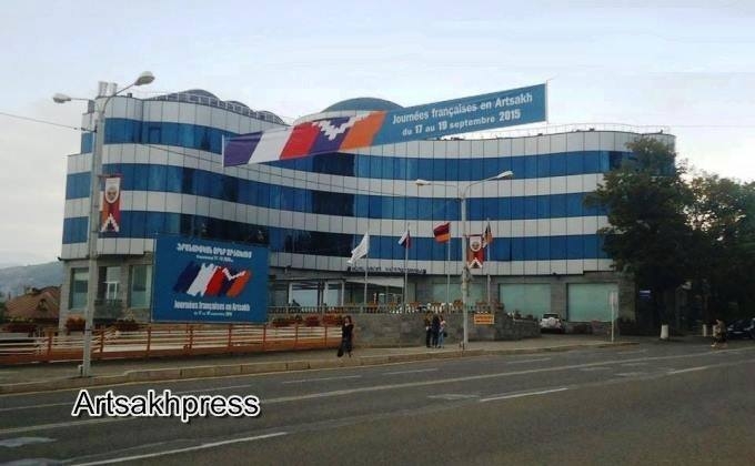 Круг  дружбы Франция-Арцах приветствуют заявление Олланда по Нагорному 
Карабаху