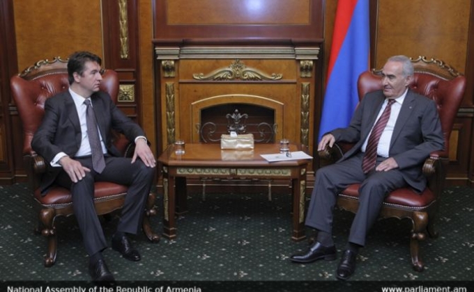 Председатель НС Армении принял новоназначенного посла Сербии