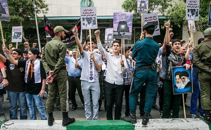 Իրանում Թուրքիայի դեսպանության առջև իրանահայերը բողոքի ցույց են անցկացրել