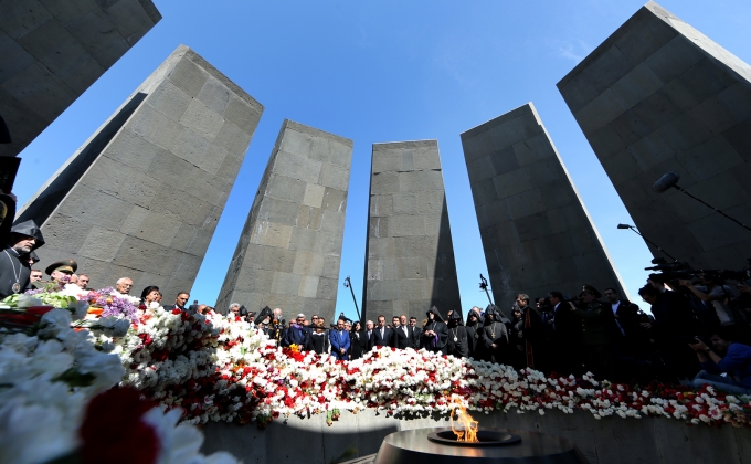 Мы все требовательны: ассирийская община Армении воздала дань уважения памяти жертв Геноцида армян