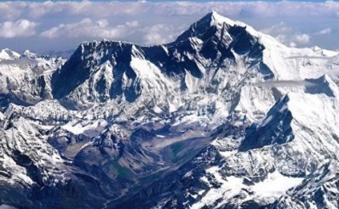 3 climbers die on Mount Everest