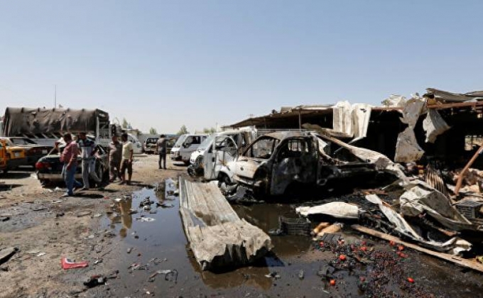 Suicide bomber kills 30 people in Iraq