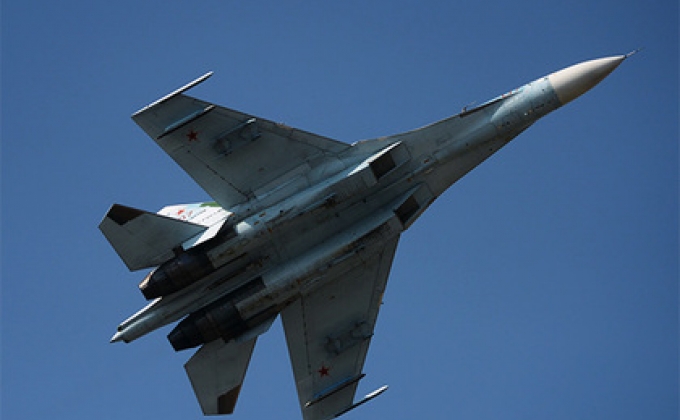 Появилось видео с подлетевшим к самолету Шойгу истребителем НАТО