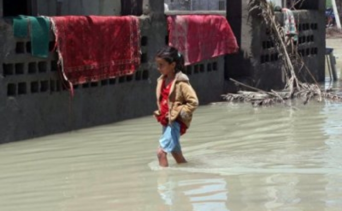 Iran floods kill 2 people