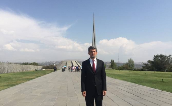 Կարո Փայլանը Հայաստան այցի առաջին օրը եղել է Հայոց ցեղասպանության հուշահամալիրում

