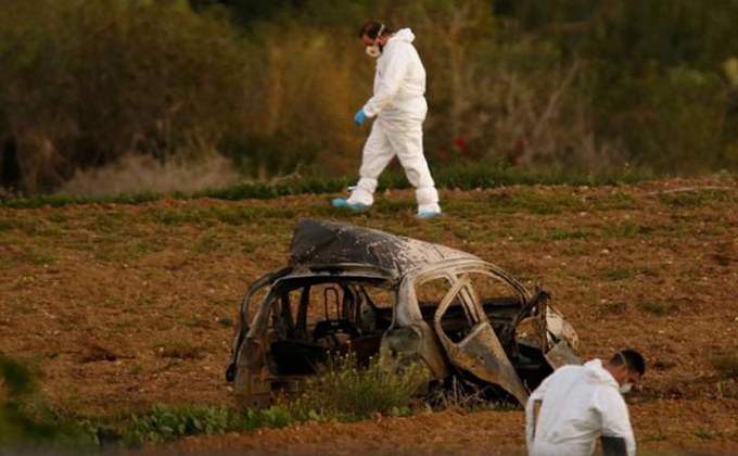 При взрыве автомобиля погибла мальтийская журналистка Дафне Каруана Галиция