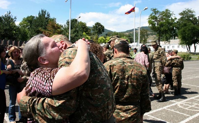 Երևանաբնակ ավելի քան 1600 զինծառայողների ծնողներ կայցելեն իրենց զավակներին