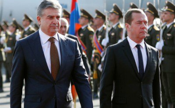Armenia, Russia PMs holding tête-à-tête in Yerevan