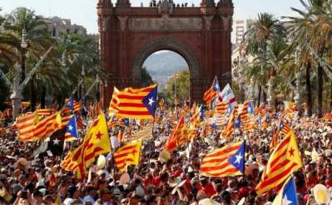 Catalonia adopts action plan of peaceful movement to independence