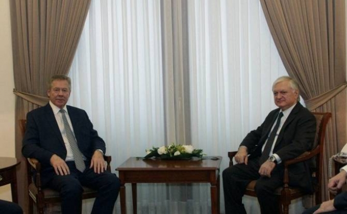 Глава МИД Армении обсудил с заместителем главы МИД России вопросы двустороннего сотрудничества