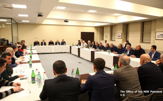 President of Artsakh and Armenian premier chair a joint consultation