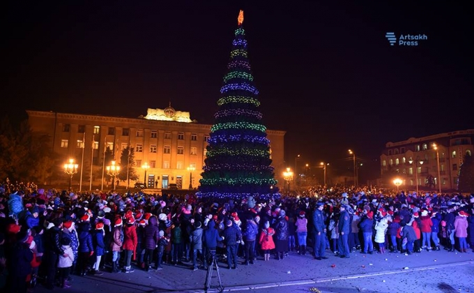 Main Christmas tree of Artsakh lit (photo)