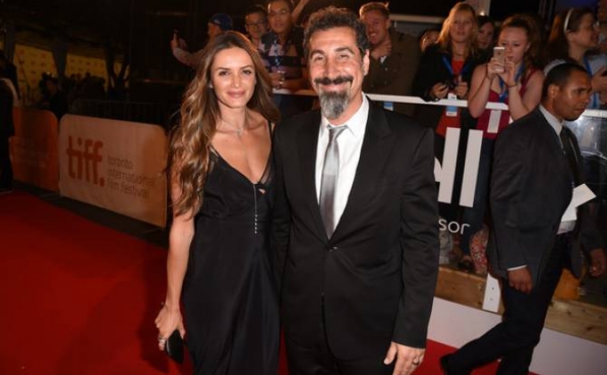 Serj Tankian and wife donate New Year gifts to 400 vulnerable families
