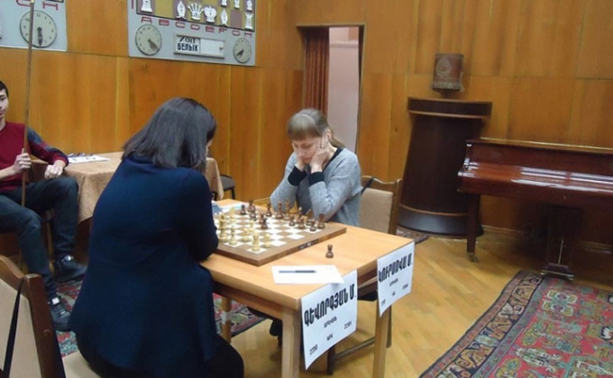 Anna Sargsyan, Maria Kursova lead Women’s Chess Championship of Armenia