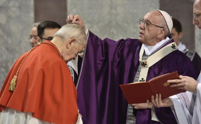Opening Lent, pope urges people to slow down, rediscover power of silence