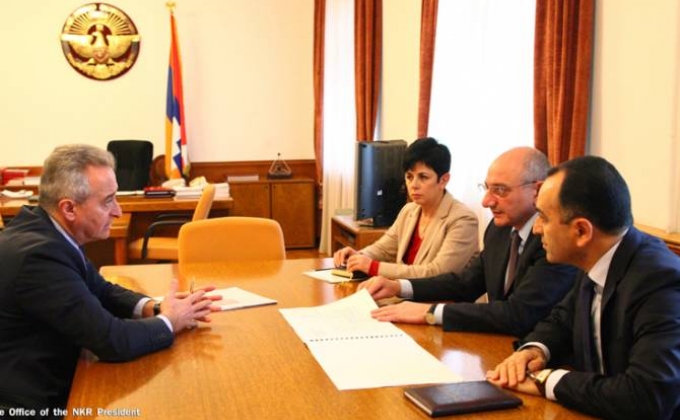 Президент Республики Арцах Бако Саакян принял вице-президента Американского университета Армении Ашота Газаряна