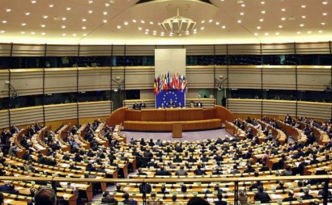 Եվրոպական Խորհրդարանի անդամները դատապարտել են Սումգաիթյան ջարդերը և մեկ րոպե լռությամբ հարգել անմեղ զոհերի հիշատակը
