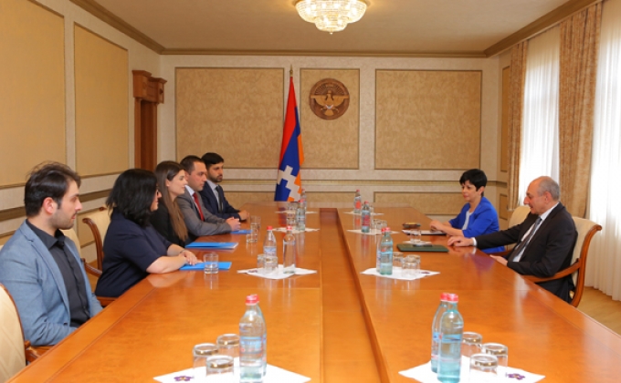 Президент Республики Арцах Бако Саакян принял представителей программы «Преподавай, Армения»