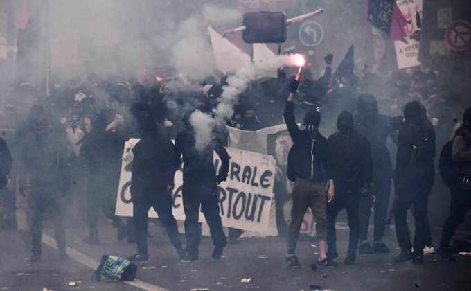 Paris police arrest over 200 participants of May Day rally