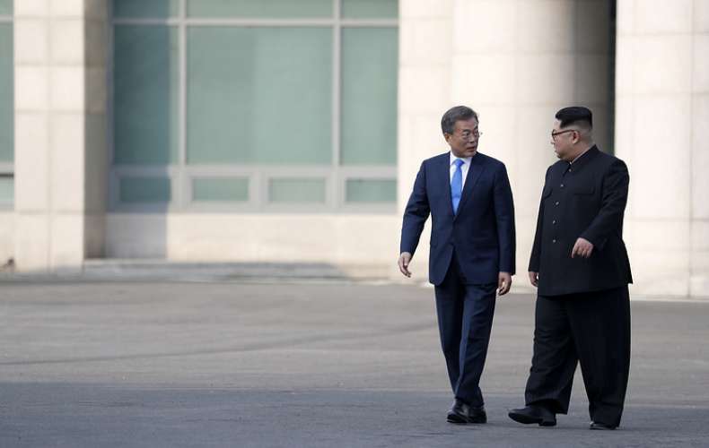 Հարավային Կորեայի առաջնորդը հանդիպել է Հյուսիսային Կորեայի նախագահի հետ