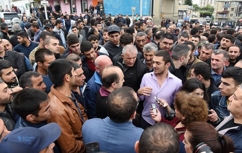 Artsakh leader receives group participants of Stepanakert protest