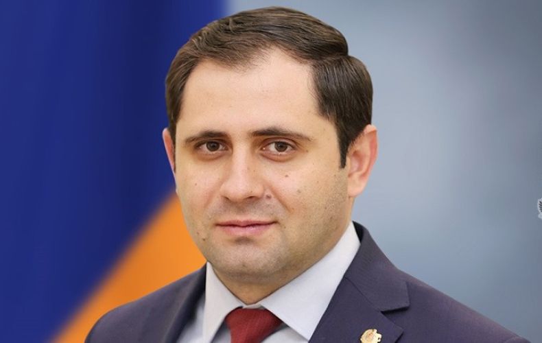 Armenian Defense Minister visits Cyprus