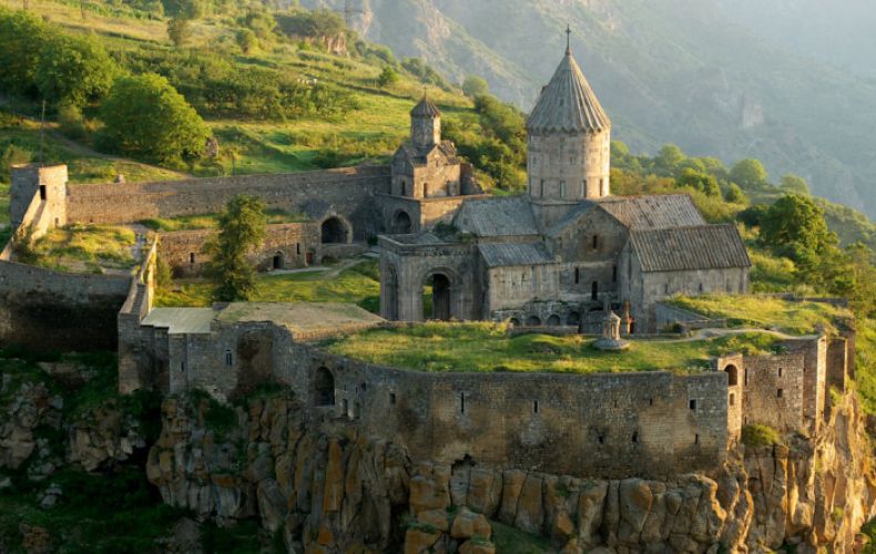 Ադրբեջանը հիմա էլ Տաթևի վանական համալիրն է ներկայացնում որպես աղվանական, իբր՝ «պատմական ադրբեջանական տարածք»
