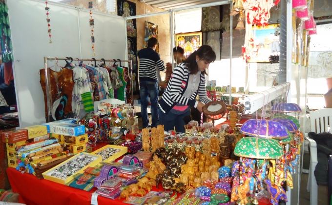 Ստեփանակերտում բացվել է հնդկական ապրանքների ցուցահանդես-տոնավաճառ