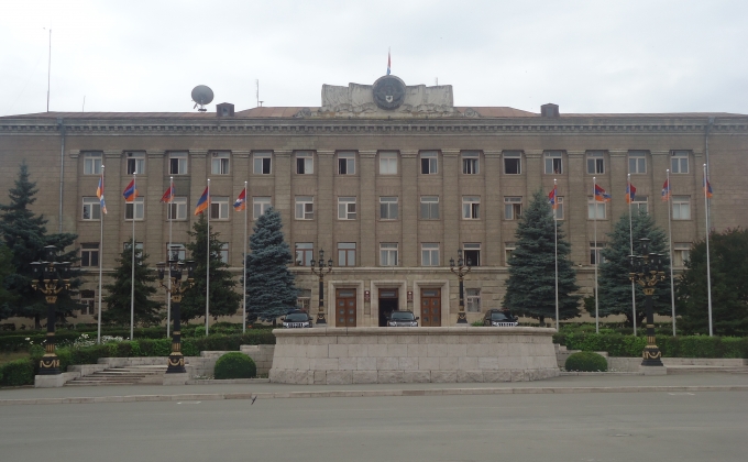 Президент Саакян подписал закон “О структуре Правительства НКР ”