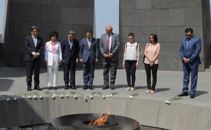 South Korea MPs placed a wreath to the Armenian Genocide Monument