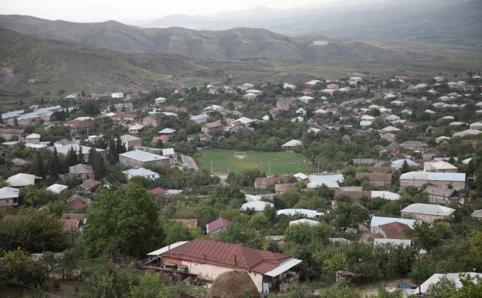 Представители ОБСЕ посетили обстрелянное азербайджанцами село Бердаван