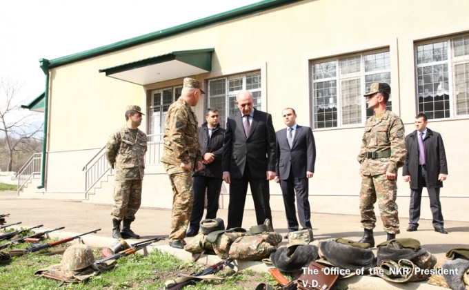 Президент Нагорного Карабаха посетил одну из воинских частей