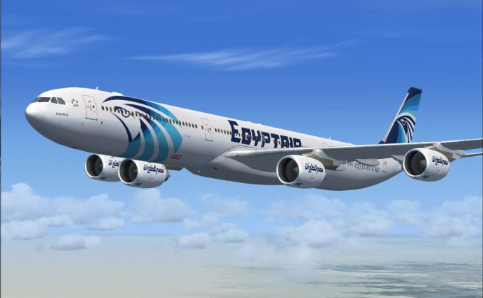 Եգիպտական առևանգված ինքնաթիռի ահաբեկիչը մահապարտի գոտի է կրում